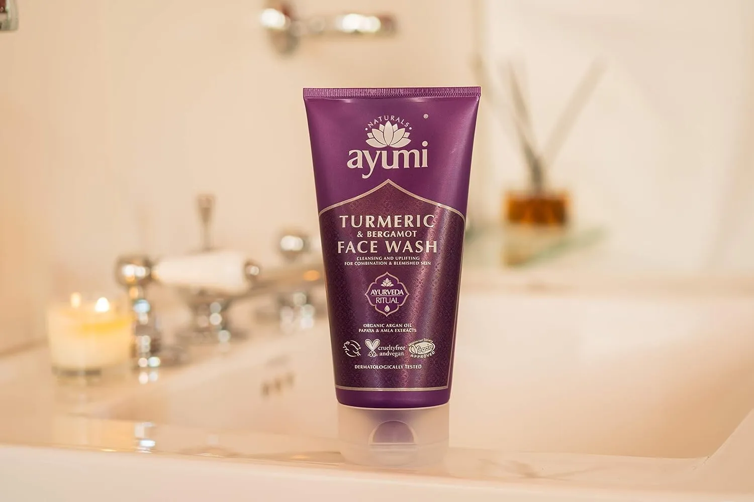 Ayumi Naturals Turmeric And Bergamot Face Wash 150ml