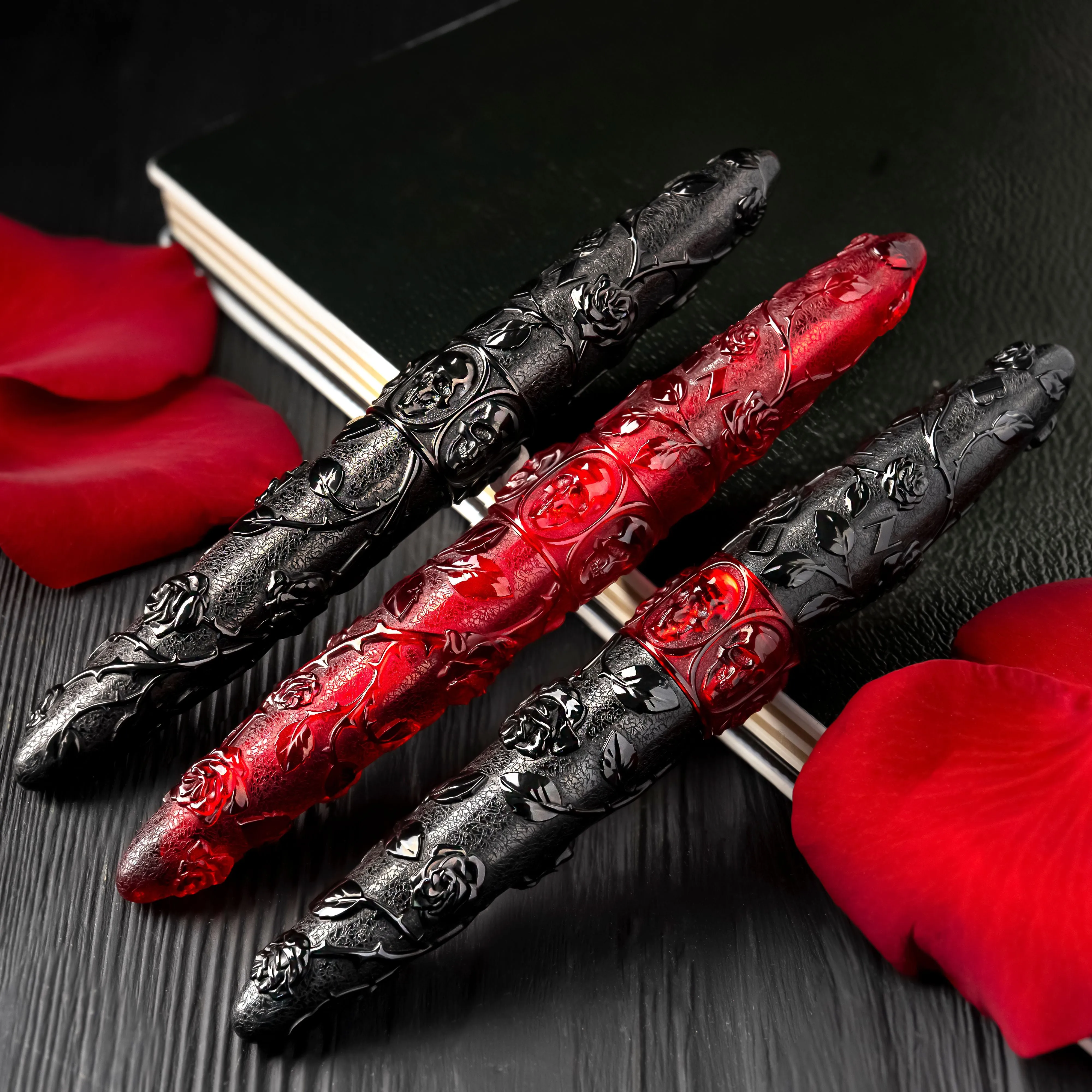 BENU Minima Skull & Roses Crow Fountain Pen