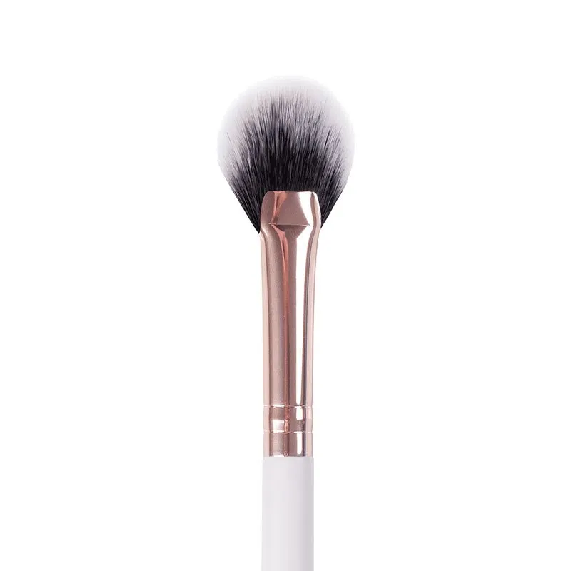 Inglot Playinn Define & Glow Fan Makeup Brush 204